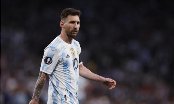 为娶小14岁嫩徒，赔偿前妻3000万，如今林子祥和他嫩徒两人还好吗